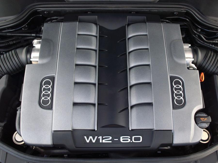 Моторный отсек Audi A8 L 6.0 Quattro (D3) 2005 года  (AU) (фото 7 из 7)